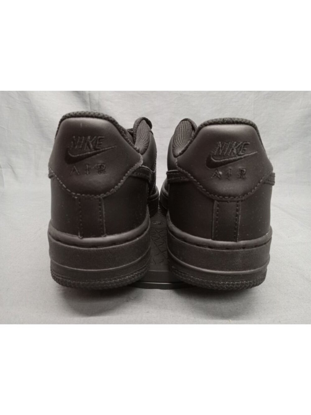 Nike Air Force 1 LE (GS) Sneakers Triple Black Boys Size 5.5 NEW NO BOX! - Picture 6 of 11